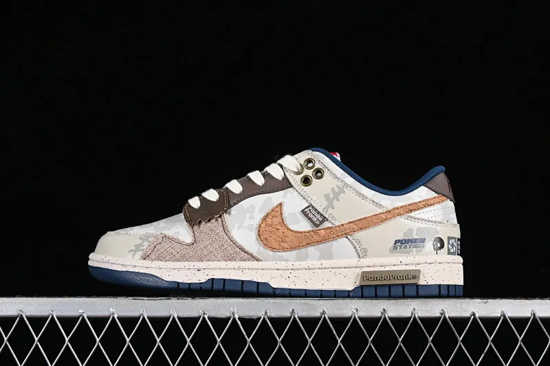 All Categories Nk SB Dunk Series Nk SB Dunk Low Low-top sneakers Nk SB Dunk Low Panda Prank Pioneer Knight-Survival Beige Brown SB strap low-top casual sneakers DD1391-400